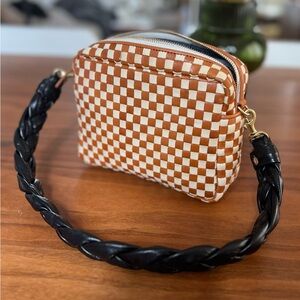 CLARE V woven midi sac